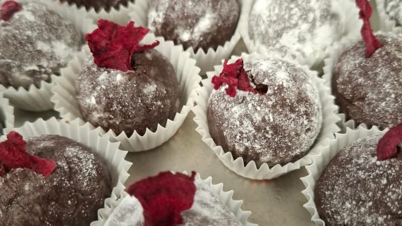 Brownie z ciecierzycy – cake pops